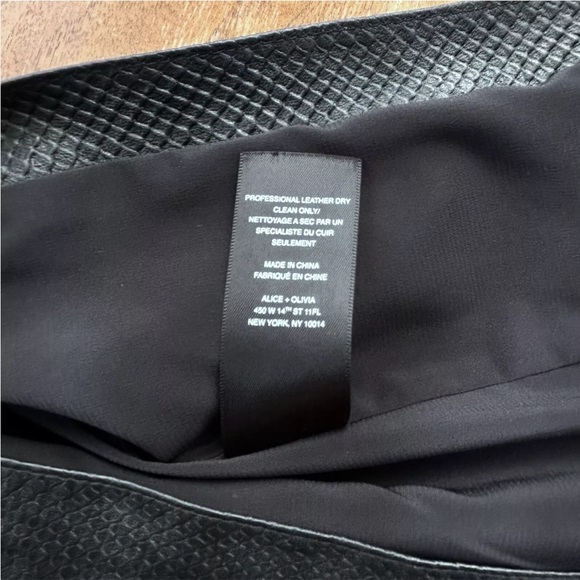 ALICE + OLIVIA Lambs Leather Pencil Snakeskin Midi Skirt Womens Size 6 Black - Picture 7 of 16